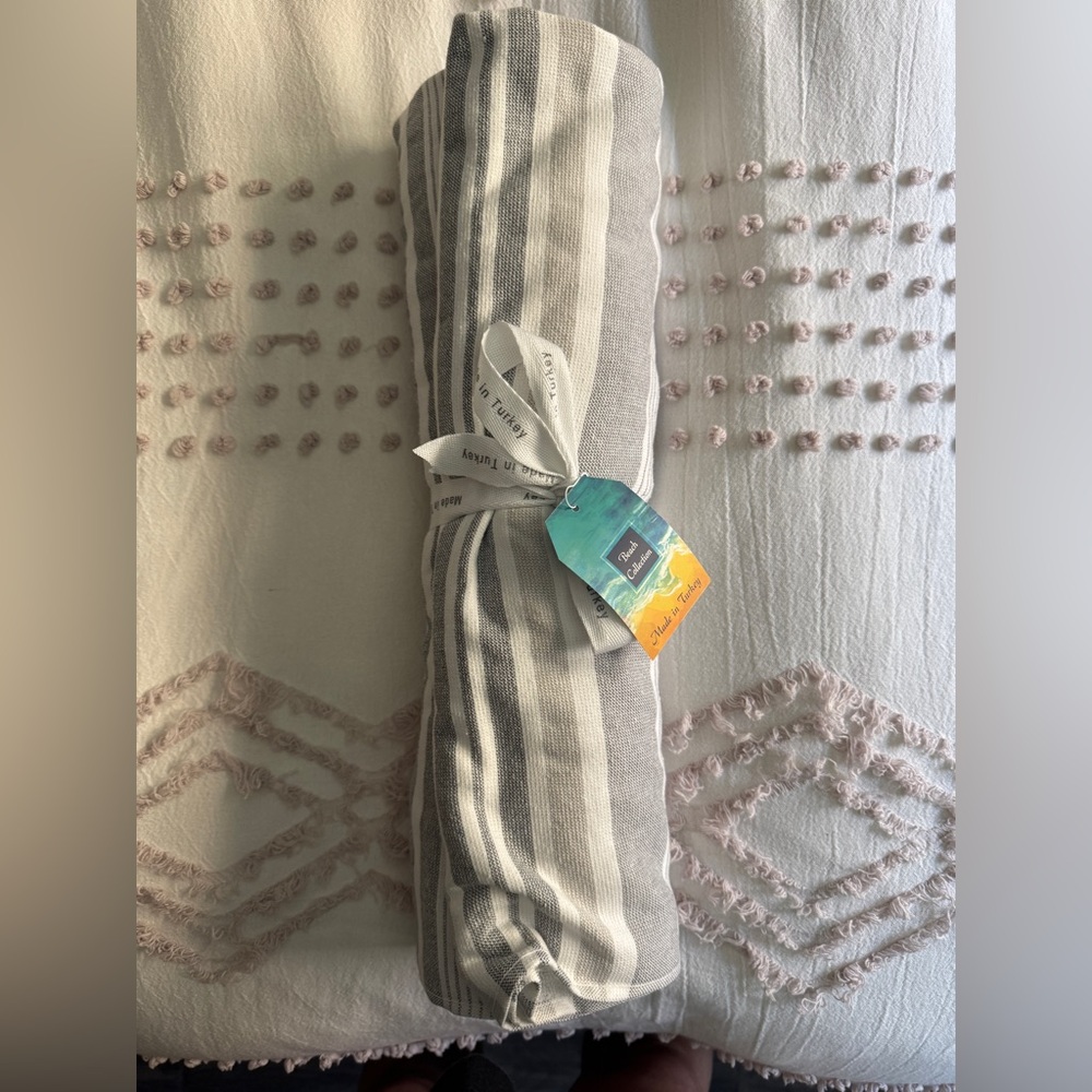 NWT Beach Blanket Towel -Made In Turkey